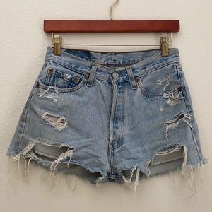 LEVIS 501 high waisted cut off shorts